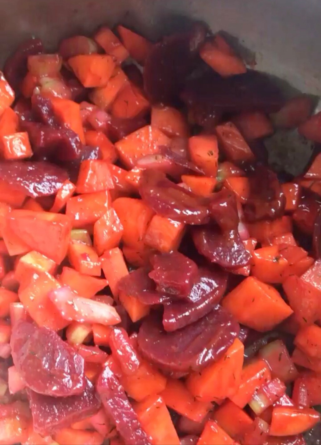 Quick and Easy Beet Soup&nbsp;(Borscht)